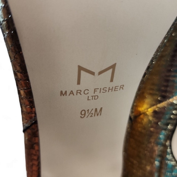 Marc Fisher Boots Womens 9.5 M Masina Ankle Booties Heels Gold Leather Pull On - Picture 8 of 9